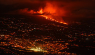 La lava arrasa un centenar de viviendas en El Paso y se fija un radio de exclusión de dos kilómetros