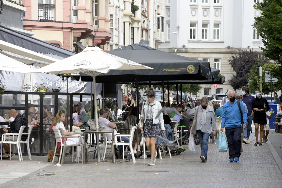 Los ingresados con covid en Galicia suben en una veintena, hasta los 273, aunque bajan los contagios