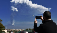 Nueva erupción del Etna, con emisión de cenizas y lava