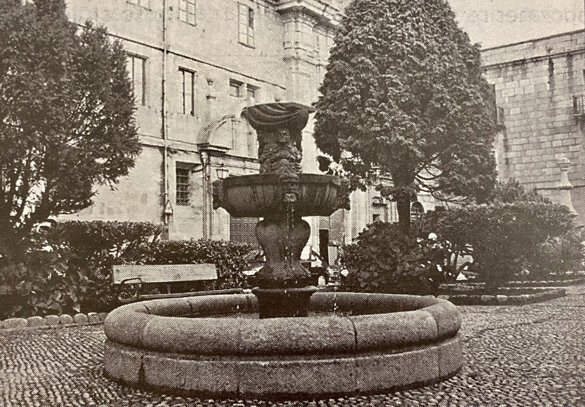 Fuente de Santo Domingo en la Ciudad Vieja en 1996