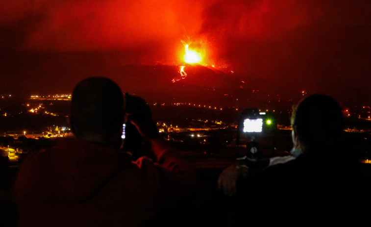 El Instituto Volcanológico de Canarias estima entre 24 y 84 días la duración de la erupción