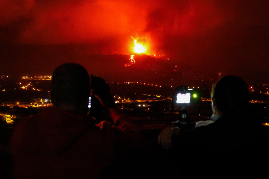 El Instituto Volcanológico de Canarias estima entre 24 y 84 días la duración de la erupción