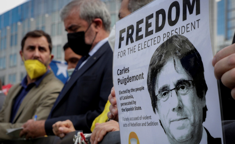 El tribunal italiano deja libre a Puigdemont pero le obliga a seguir en Cerdeña