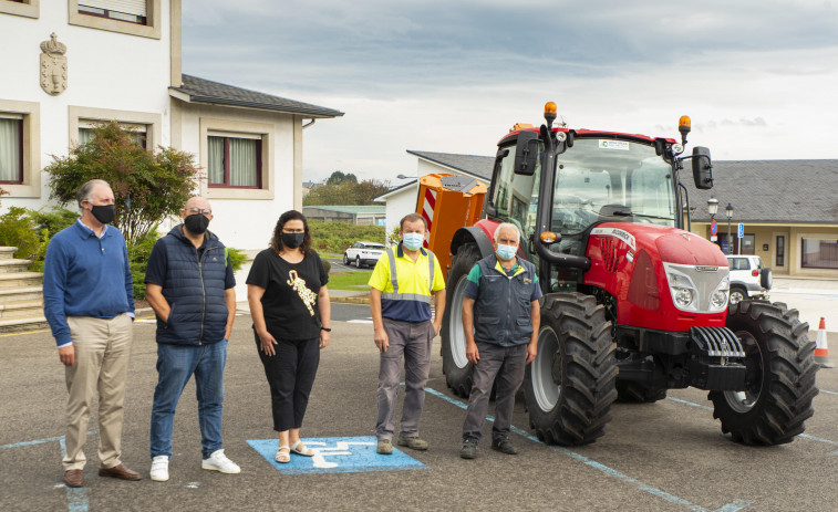 Bergondo adquiere un nuevo tractor para las vías más estrechas