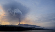 Protección Civil de Cambre recoge material para los afectados por el volcán de La Palma