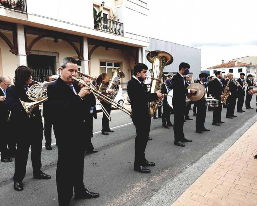 El ciclo O País das Bandas lleva a Betanzos la actuación de la Banda de Música de Abegondo