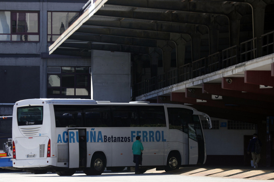 La Xunta refuerza la línea de Ferrol y A Coruña con más de 240 plazas