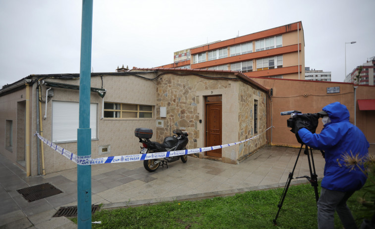 Hallan muerto a puñaladas a un hombre de 50 años en su domicilio del Barrio de Las Flores