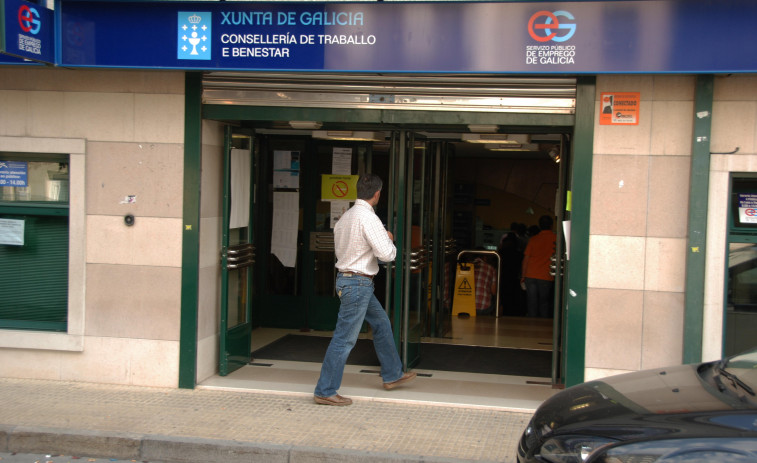 El paro sube en Galicia en septiembre, frente a la caída de la media