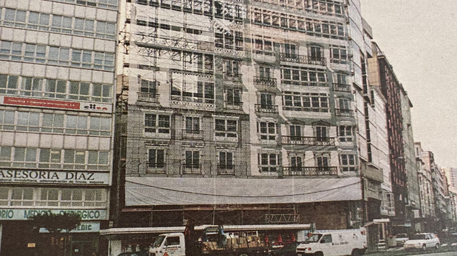 Hace 25 años: La casa más cara de La Coruña, en Linares Rivas