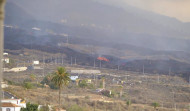 Ordenan la evacuación de varias zonas en Los Llanos debido al avance de la colada