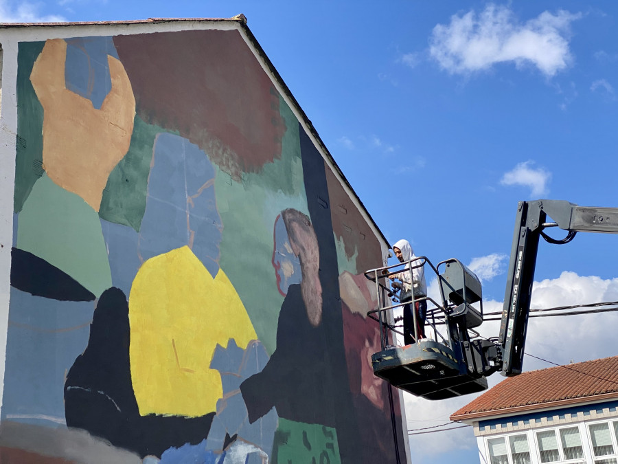 O Concello de Curtis homenaxea á pintora María Antonia Danscun mural onde se recolle unha das súas obras