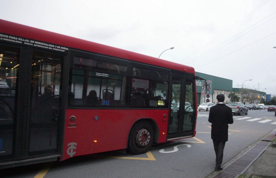 La solución para Novo Mesoiro: un bus más y retomar la ruta alternativa