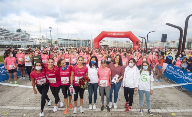 Más de 2.500 personas participaron en A Coruña en la Carrera de la Mujer