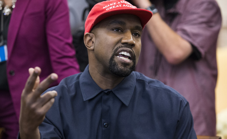 Twitter bloquea la cuenta de Kanye West por un tuit antisemita