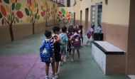 La mascarilla deja de ser obligatoria en los patios de los colegios en Madrid