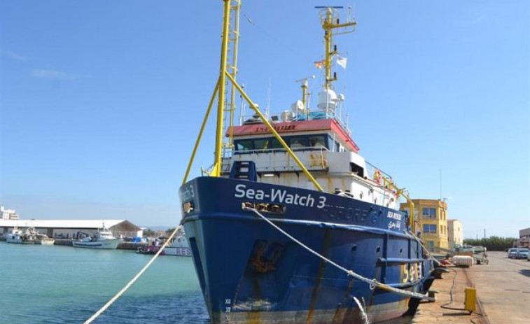 Italia permite al buque de rescate alemán 'Sea Watch 3' atracar en Sicilia con más de 400 migrantes a bordo