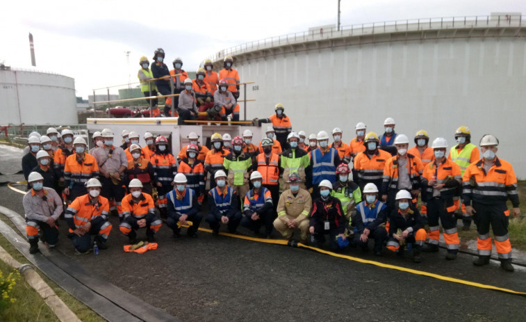 Más de 600 personas participaron en un el simulacro general de la refinería de Repsol