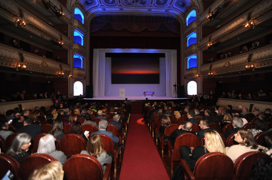 La Xunta permite desde este viernes público de pie en cines, teatros y auditorios con 100% de aforo