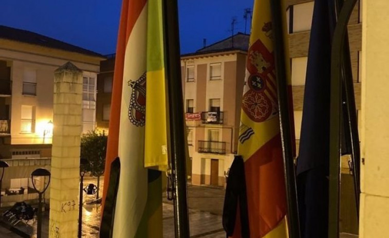 El Ayuntamiento de Lardero decreta tres días del luto por el asesinato del niño de 9 años