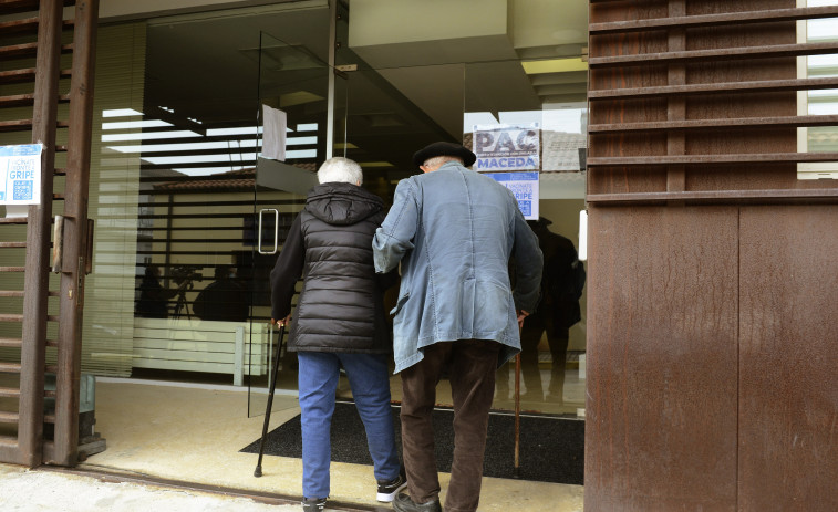 La falta de defensas o una respuesta inmune excesiva causan covid persistente