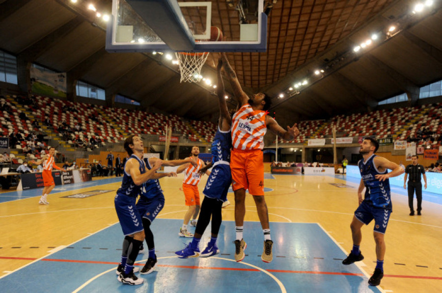 El Leyma se da un baño de baloncesto en el Palacio