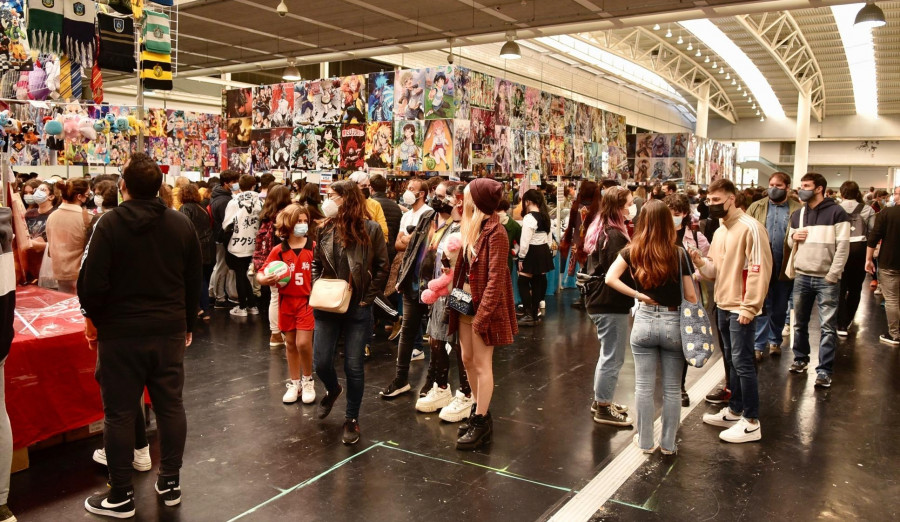 Miles de adolescentes se dan cita en el primer Japan Weekend Coruña