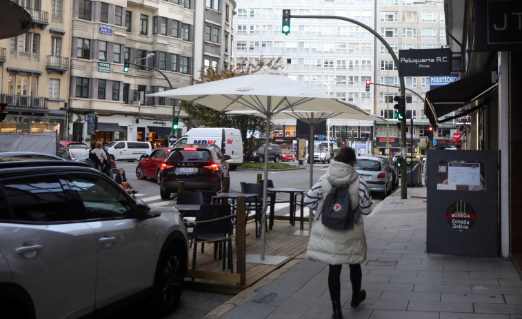 Los hosteleros podrán mantener las terrazas en las plazas de aparcamiento