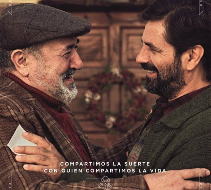 Solidaridad entre vecinos y la vida en el pueblo, en el nuevo anuncio de la Lotería de Navidad