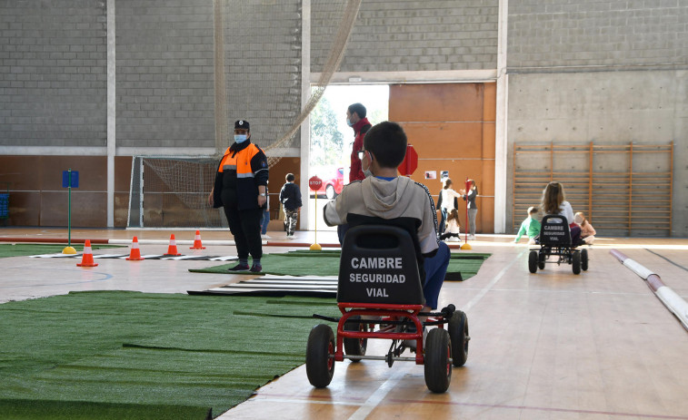 Curso de seguridad vial para los niños de Cambre