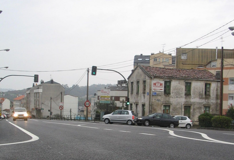 La avería de los semáforos de Bella Vista pone en alerta a los peatones en Betanzos