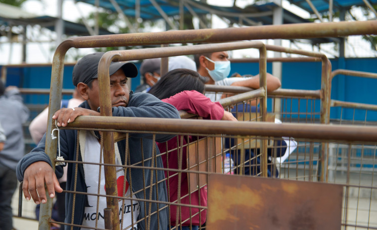 Más de medio centenar de muertos en enfrentamientos en una cárcel de Ecuador