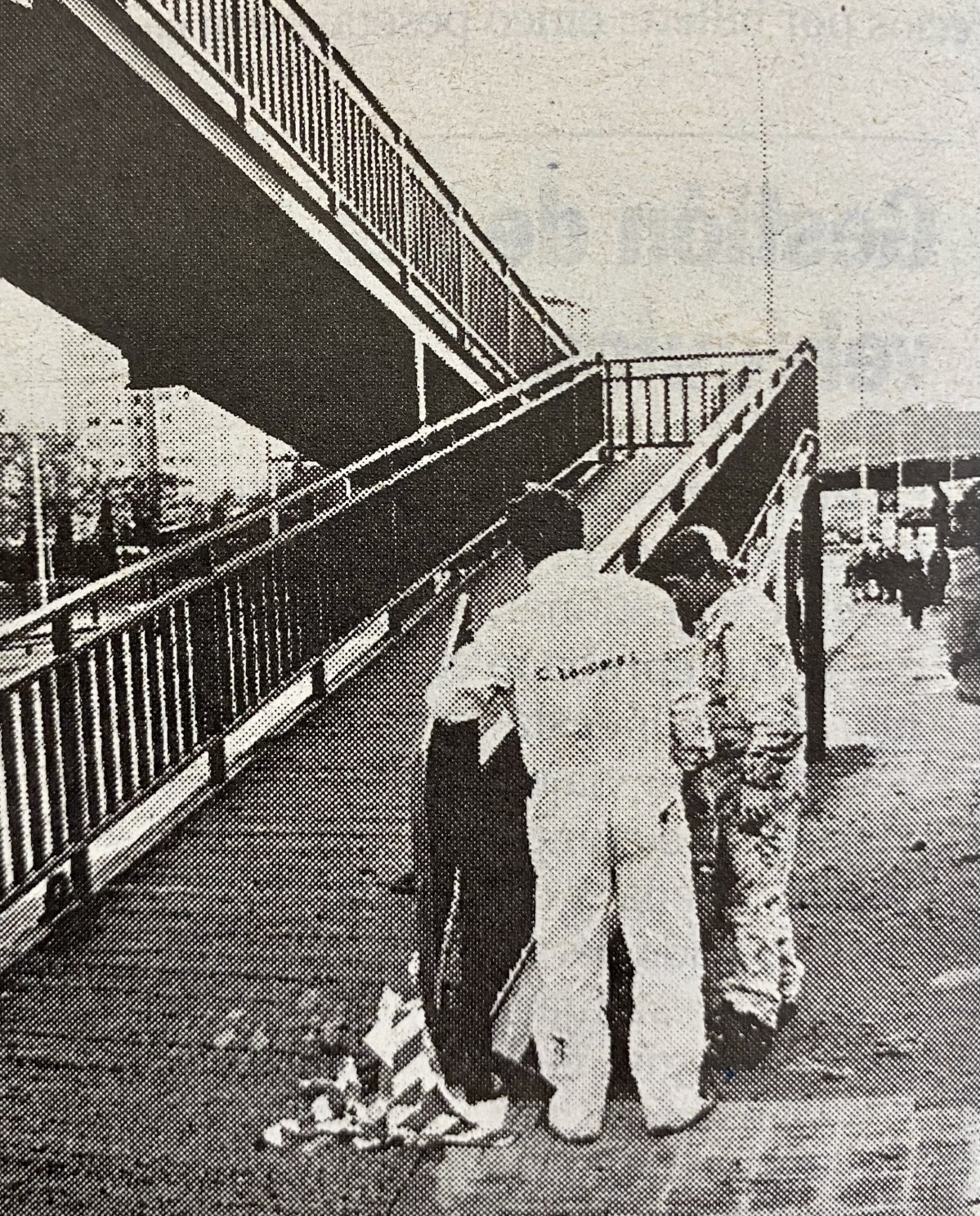 Pasarela peatonal en Alfonso Molina en 1996