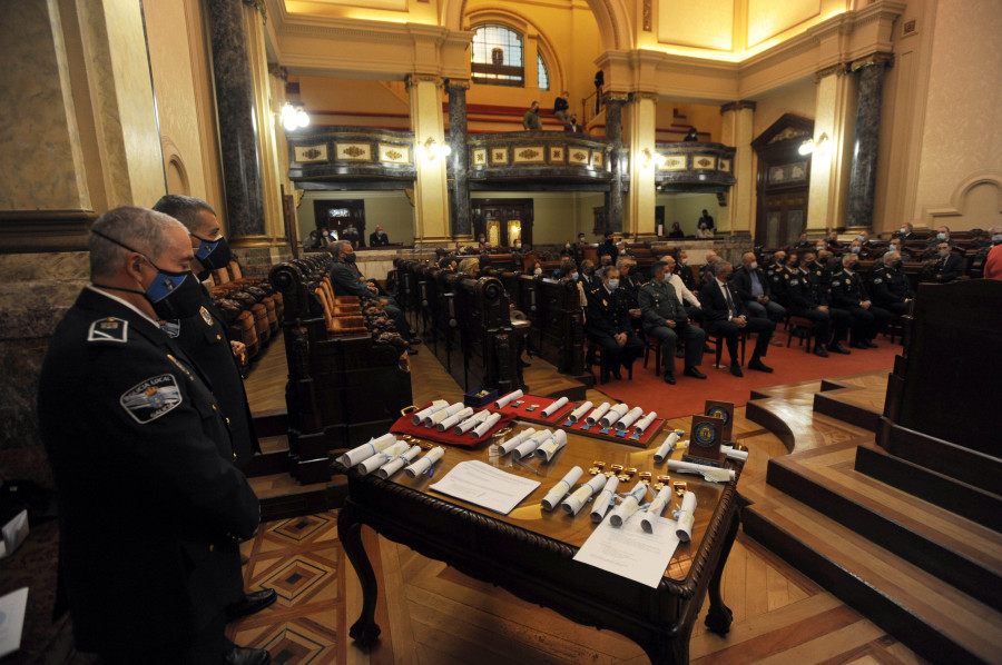 El Ayuntamiento y los policías locales regresan a la mesa de negociaciones