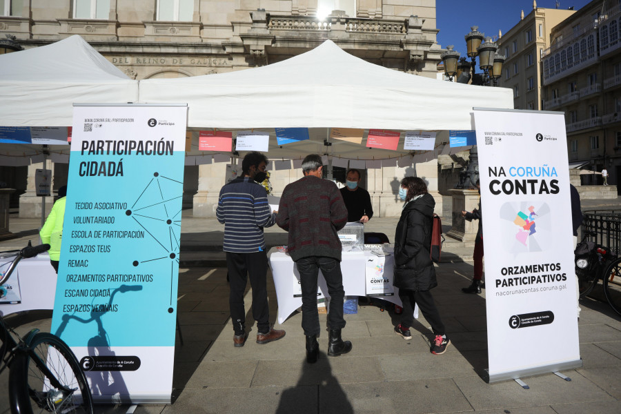 El voto presencial de los Presupuestos Participativos se inauguró en María Pita