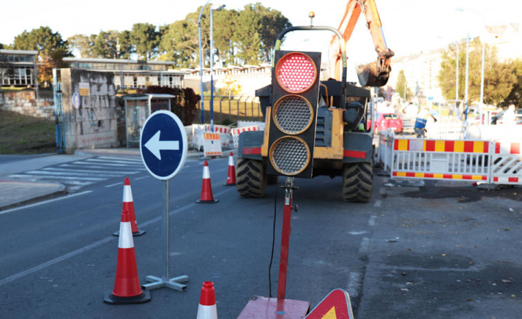 Culleredo desarrolla en la avenida de Rutis el plan  de mejoras de la seguridad vial en zonas escolares