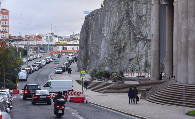 El nuevo bulevar de la avenida de Arteixo contará con más aparcamiento