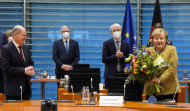 Los ministros homenajean a Merkel en el que podría ser su último Consejo de Ministros