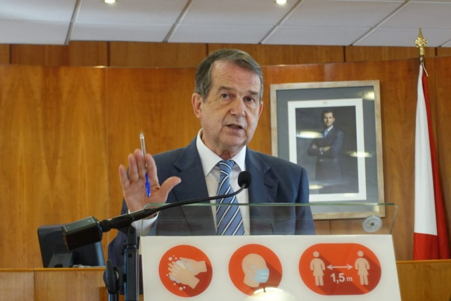 Abel Caballero ve con "perplejidad" las reuniones de CCAA sobre financiación