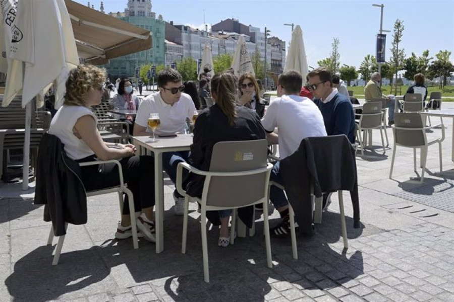 Grupos de máximo ocho personas en restaurantes, eventos con cóctel y ocio nocturno desde el sábado en Galicia