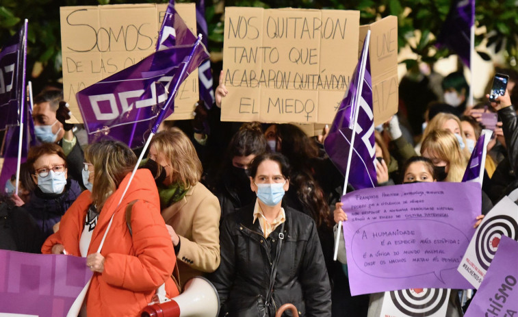 Unión, divulgación y una marcha cargada de fuerza protagonizan el 25-N