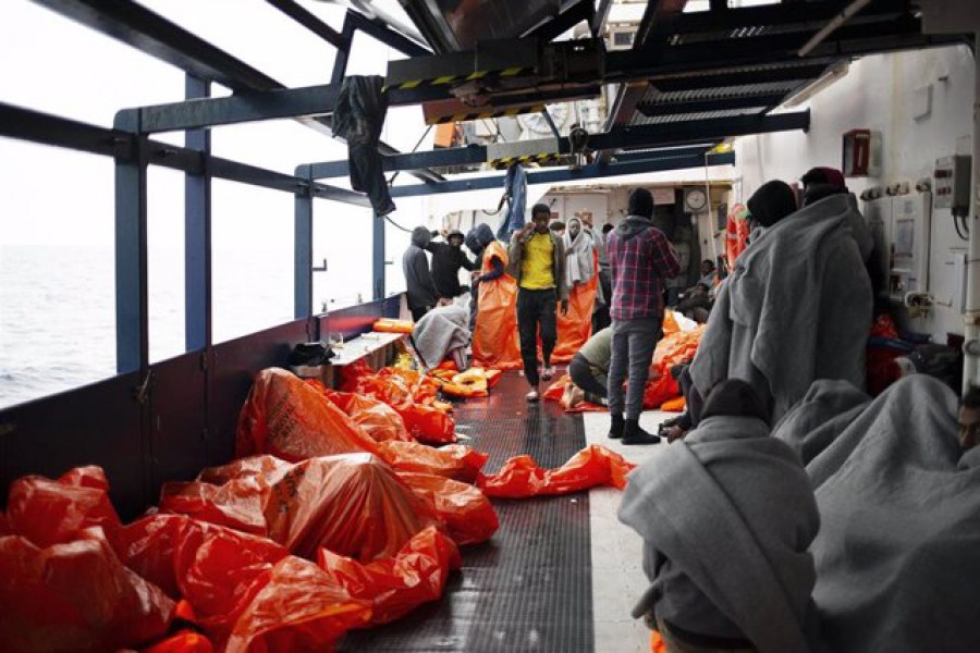 El 'Sea Watch' recibe permiso para atracar en Sicilia tras declarar la emergencia a bordo