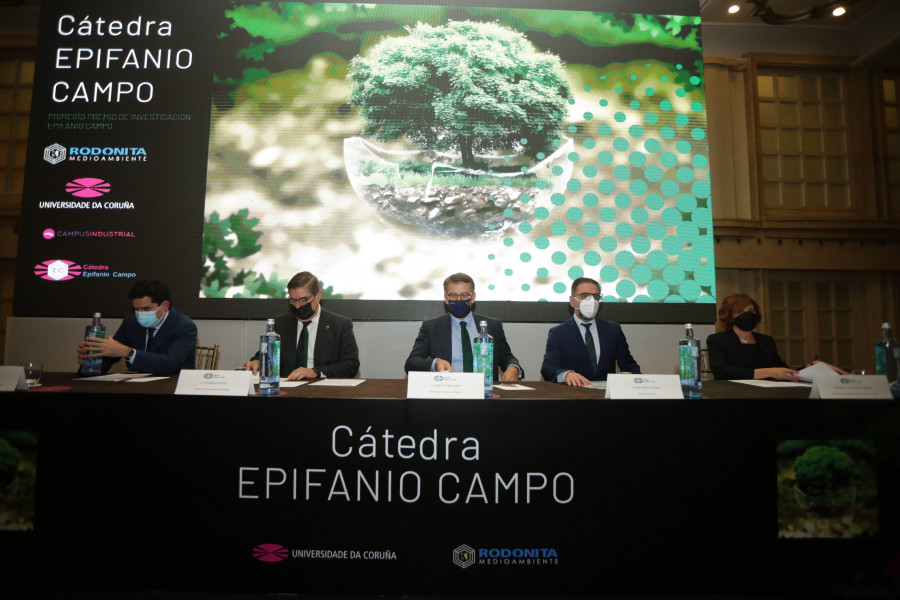 Feijóo ensalza la figura de Epifanio Campo en la entrega de premios