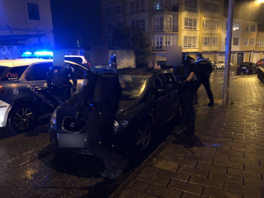 La Policía de Ferrol identifica a un grupo de Riazor Blues que gritaban por la calle