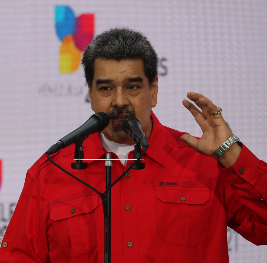 Maduro ejerce de sí mismo ante la UE