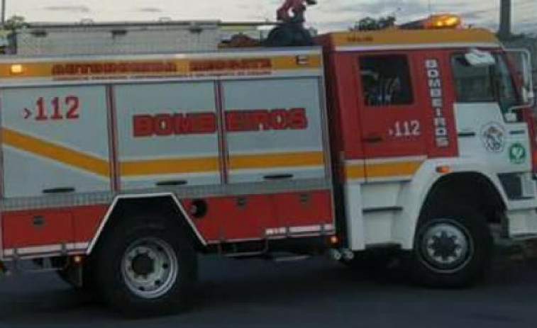 Un incendio en un edificio en Monforte deja ocho heridos de diversa consideración trasladados al hospital