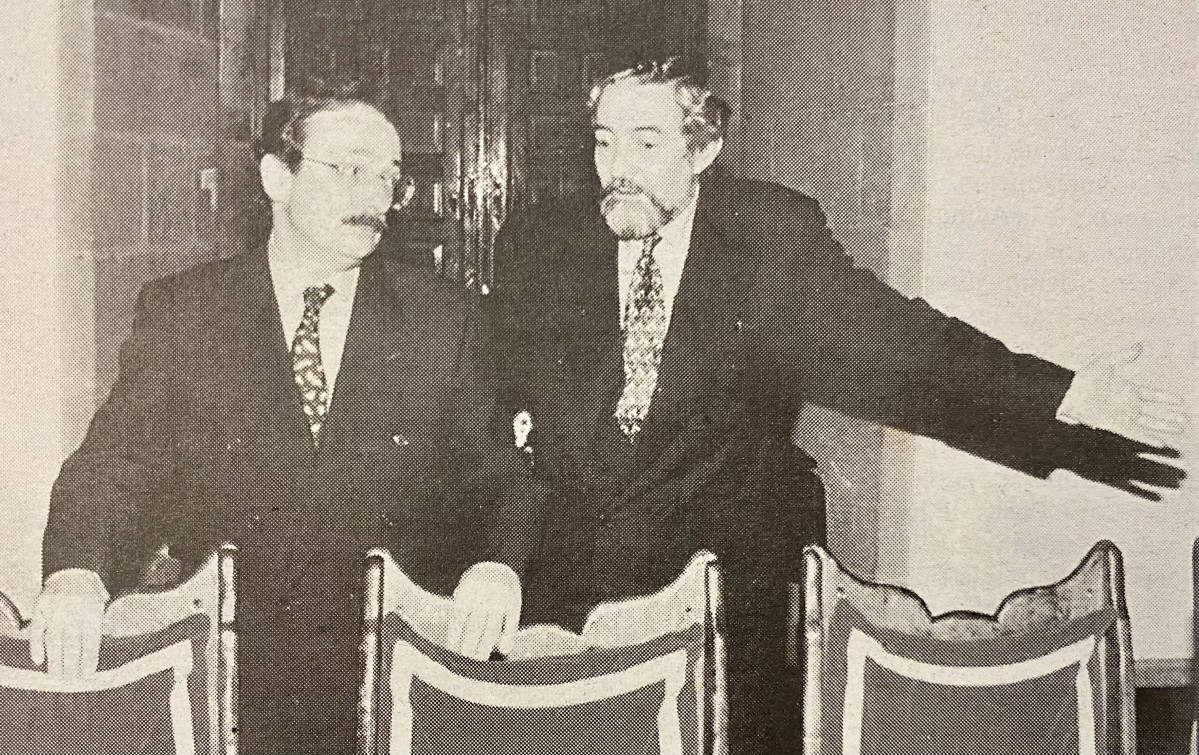 Enrique Marfany y Juan Fernu00e1ndez lanzan el partido Democracia Galega en 1996
