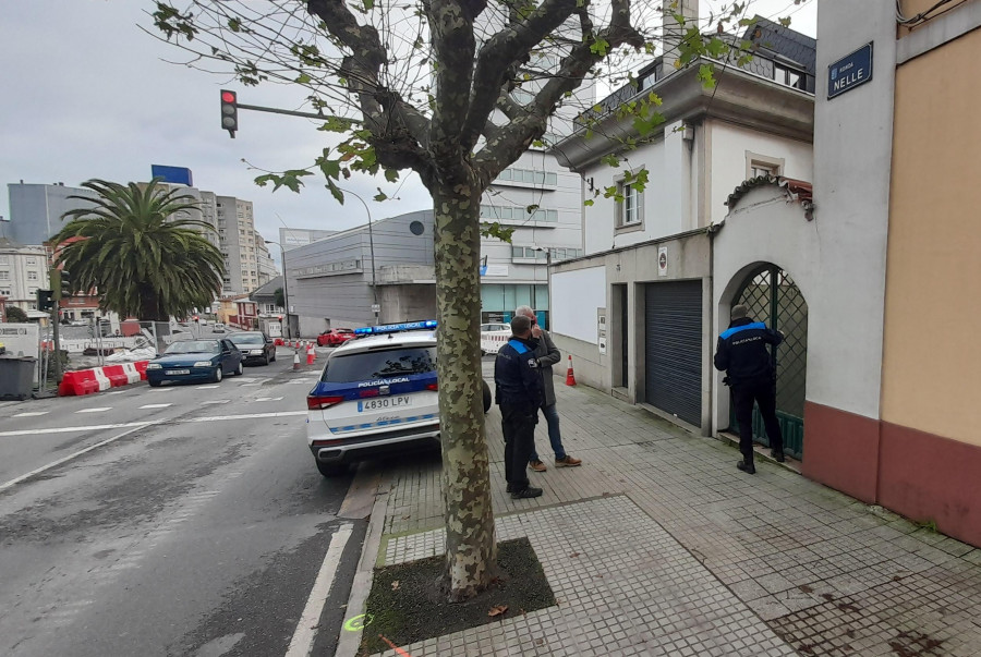 Ocupan otra vivienda vacía en el cruce de la ronda de Nelle con la de Arteixo