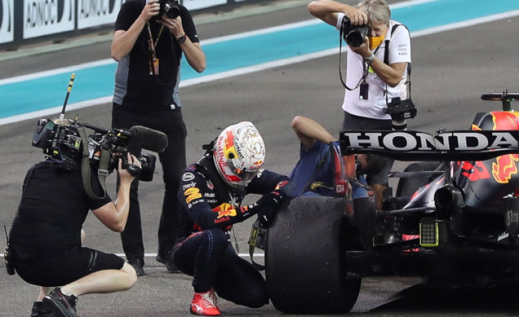Verstappen, campeón del mundo de Fórmula 1 en la última vuelta