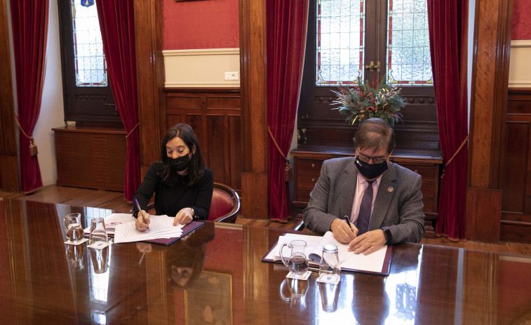 El Ayuntamiento renueva la cátedra Emalcsa-UDC con 170.000 euros al año